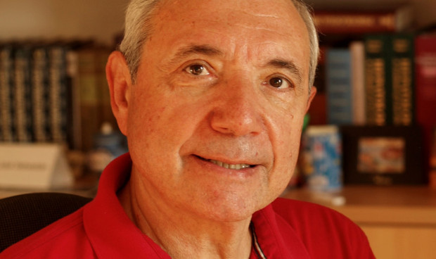 Juan José Sebastián Domingo, jefe de Servicio de Aparato Digestivo del Hospital Royo Villanova de Zaragoza