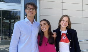 "Lo de ponerse la bata y creerse médico llega en poco tiempo"