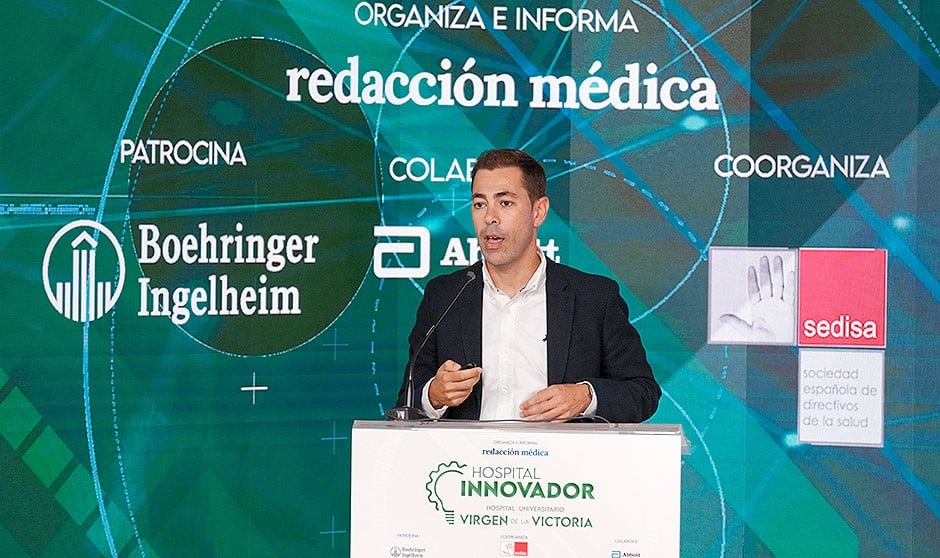 Bernardo Herrera Imbroda, responsable del Servicio de Urología del Hospital Universitario Virgen de la Victoria, presenta la implementación de la cirugía robótica en operaciones uro-oncológicas y reconstructivas.