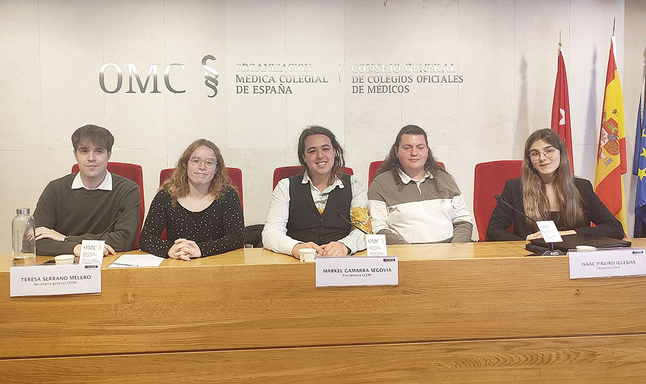 "Los futuros médicos deben poder elegir entre ejercer en pública o privada"