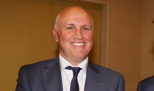 "Los hospitales comarcales no van a desparecer ni van a estar aislados"