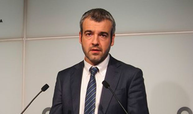 'Toque' a Aena por no retirar el término de ATS para referirse a Enfermería