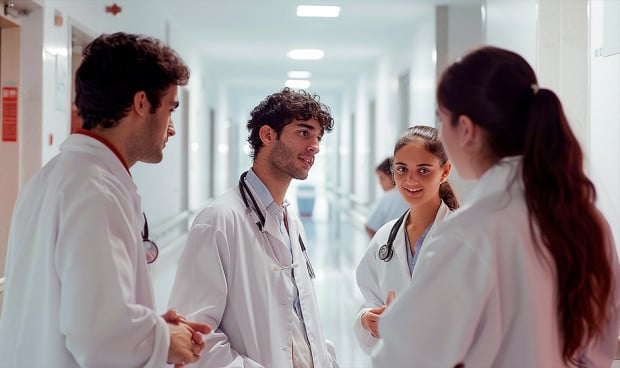 Un residente genera un debate en redes sociales al preguntar si Medicina es una profesión con ciencia de clase.