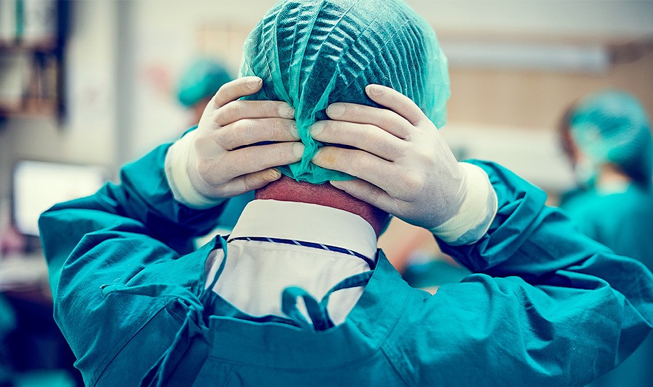 "La Medicina no se entiende sin viajar, leer o escuchar música"