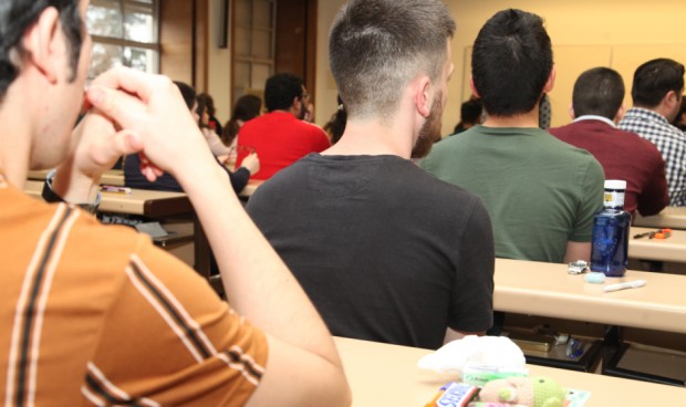 Algunos médicos se quedan sin opciones en el MIR 2023 y deciden repetir el examen en 2024