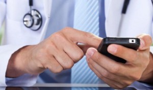 ¿Puede un médico prescribir medicamentos a través de WhatsApp?