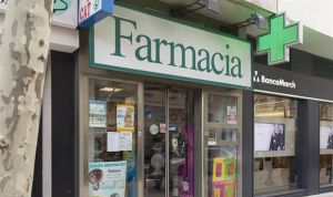 ¿Puede una farmacia hacer publicidad de su negocio en España?