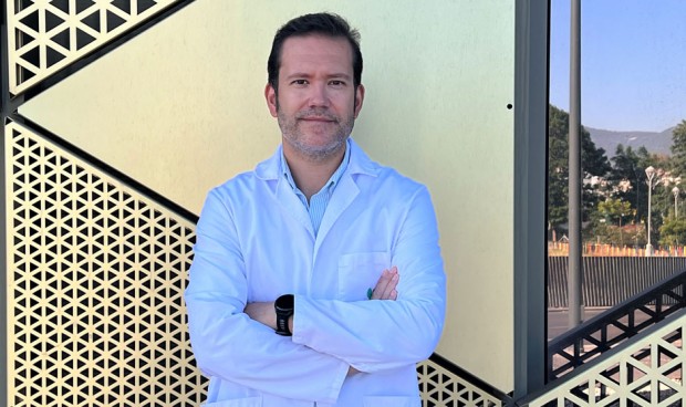 Carlos Barcones, especialista del servicio de Urgencias del Hospital Quirónsalud Córdoba, comenta las patologías más comunes durante el verano en su servicio.