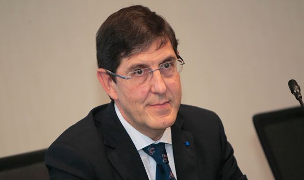 ¿Quién es el guapo que firma el concurso de TRD de Murcia?