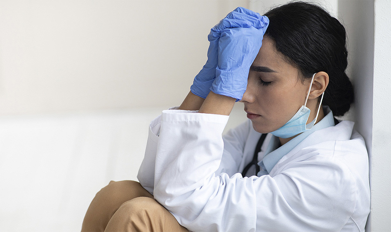 Varios médicos denuncian el impacto de las guardias en su bienestar personal. Te lo contamos en Redacción Médica