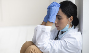 "Reducir a hacer 3 o 4 guardias médicas al mes te cambia la vida"