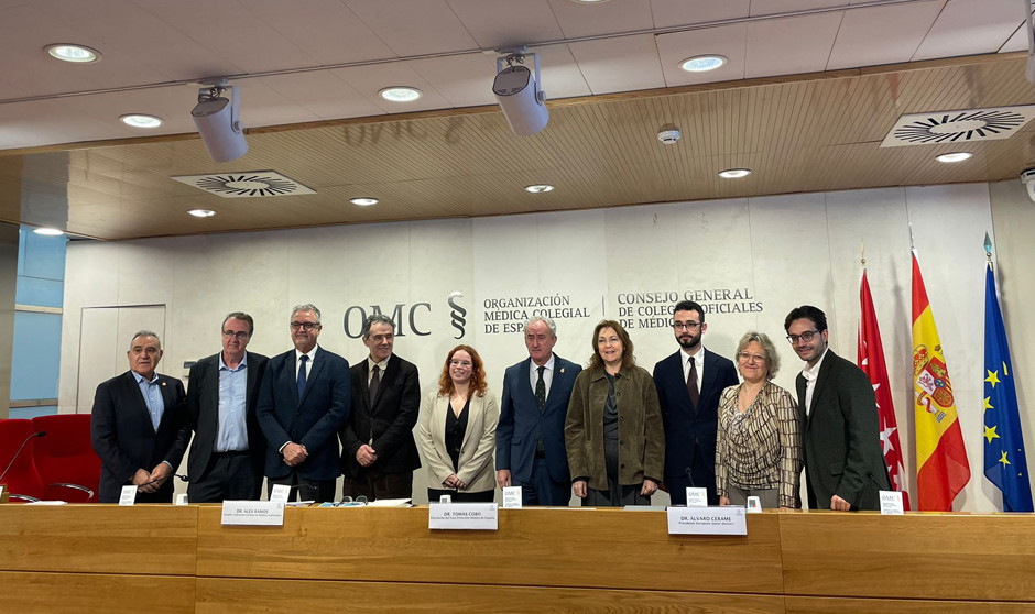 "Reinventar la sanidad pasa por devolver el mando real al médico"