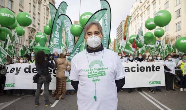 "Se bloquea la Ley del Paciente mientras la sanidad se rompe a pedazos"