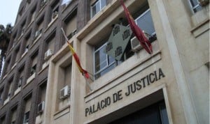 ¿Se puede multar al médico que active por error el protocolo de maltrato?