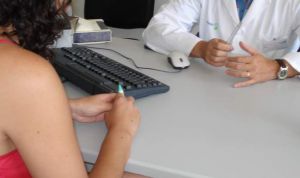 ¿Se pueden instalar cámaras de seguridad en la consulta del médico?