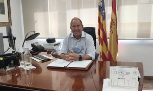 "Si algún sanitario dice que no viene porque le pedimos el catalán, miente"