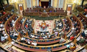 'Sí' del Congreso a mantener las mascarillas obligatorias en el exterior