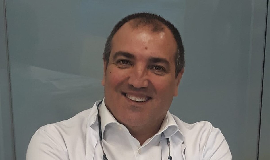 Javier Pardo, jefe de Neurología de la FDJ cuestiona la medicalización excesiva en enfermedades como esclerosis múltiple