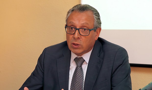 Tomás Toranzo, presidente de CESM, valora los incentivos para reducir listas de espera. 