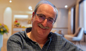 "Un radiólogo que interpreta un TAC a 600 kilómetros me parece un fiasco"