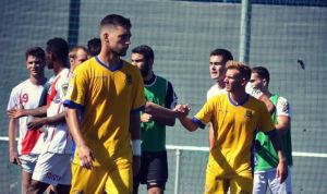 El desafío de ser enfermero y futbolista profesional