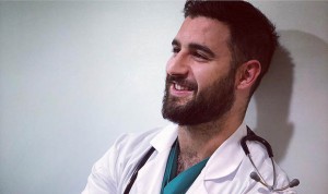 El médico español que superó el coronavirus y ahora es Mr. Gay World Pride