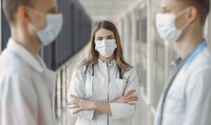 Una de las 20 profesiones más demandadas este verano en España es sanitaria