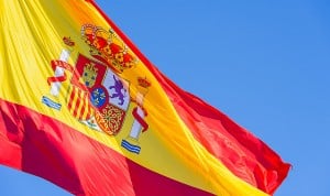 Bandera de España ondeando