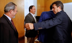 Carlos Mazón y Carlos Flores pactan un 30% más para sanidad con refuerzo en Primaria en el Gobierno PP-Vox.