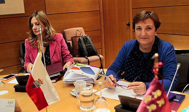 Sanidad anuncia un decreto para crear nuevas especialidades médicas