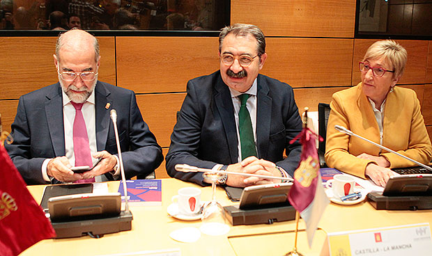 Sanidad anuncia un decreto para crear nuevas especialidades médicas