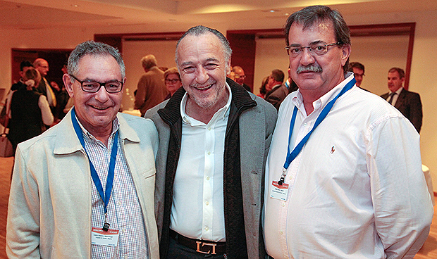 Los médicos pierden dinero al acceder a cargos directivos