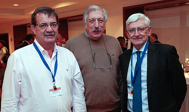 Los médicos pierden dinero al acceder a cargos directivos