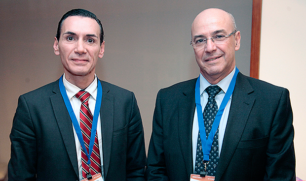 Los médicos pierden dinero al acceder a cargos directivos