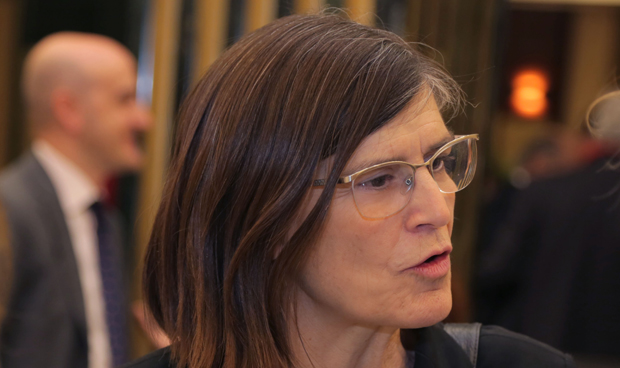 "Sanidad tiene que dejar a las CCAA reducir las plazas MIR innecesarias"