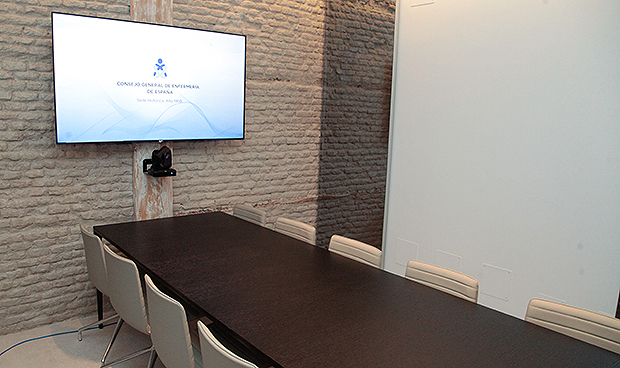 La enfermería española "estrena casa" en Madrid, reabre su sede histórica