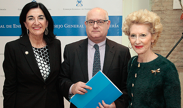 La enfermería española "estrena casa" en Madrid, reabre su sede histórica