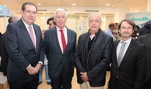 Cofares 'recibe' a la Navidad con su tradicional mercadillo solidario