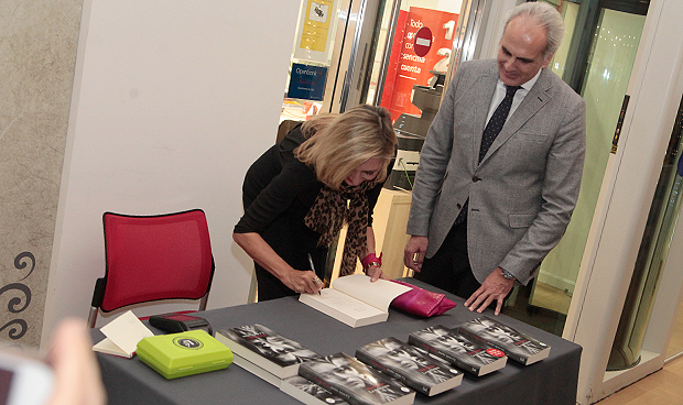 Cofares 'recibe' a la Navidad con su tradicional mercadillo solidario