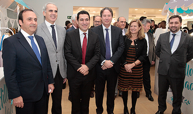 Cofares 'recibe' a la Navidad con su tradicional mercadillo solidario