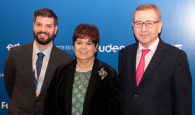 La Enfermería española premia poner "el alma en el cuidado de las personas"