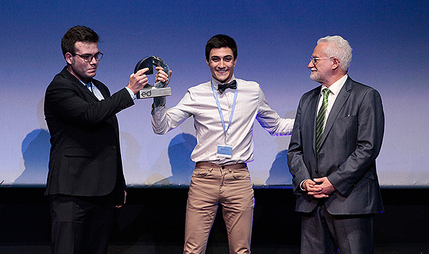 La Enfermería española premia poner "el alma en el cuidado de las personas"