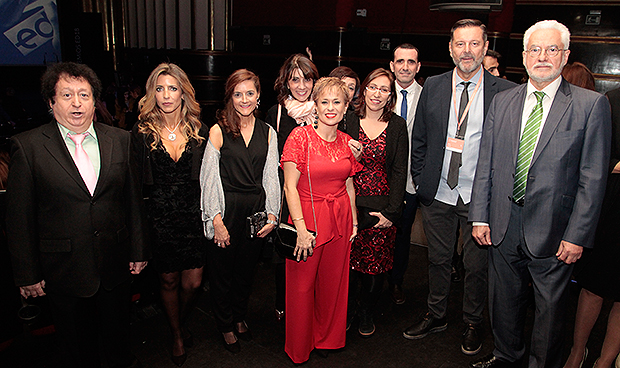 La Enfermería española premia poner "el alma en el cuidado de las personas"