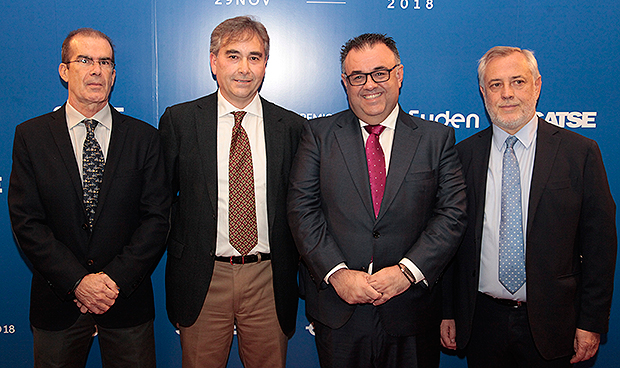 La Enfermería española premia poner "el alma en el cuidado de las personas"