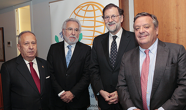 Santalices, presidente del parlamento gallego, insignia de Oro Asomega 2018