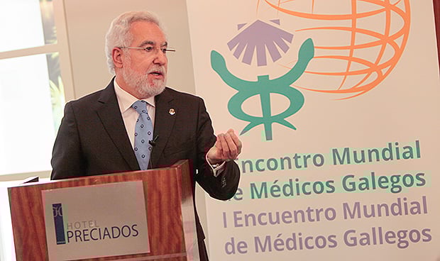 Santalices, presidente del parlamento gallego, insignia de Oro Asomega 2018