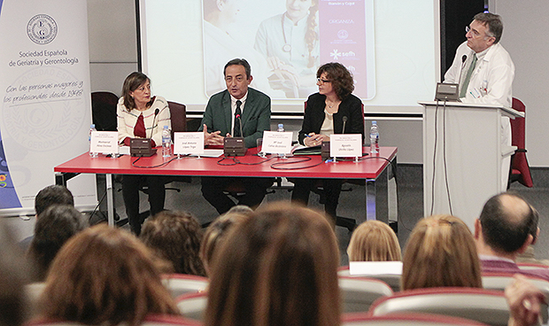 "El paciente geriátrico tiene que abordarse de forma integral y coordinada"