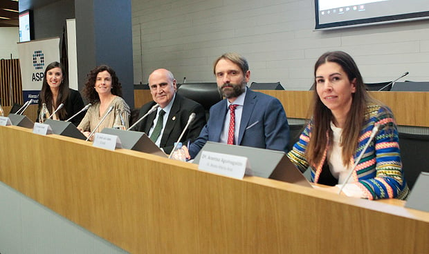 "Consentir la cesión de datos sanitarios solo le corresponde al paciente"