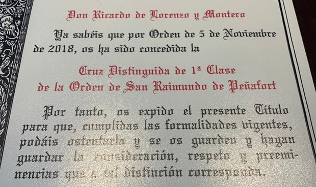 Justicia entrega la Cruz San Raimundo de Peñafort a De Lorenzo