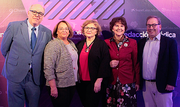 "Cuesta llegar a puestos directivos en sanidad, pero llegamos bien armadas"